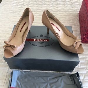 PRADA Leather Pumps ** NEW** SIZE 5.5  IT 35.5